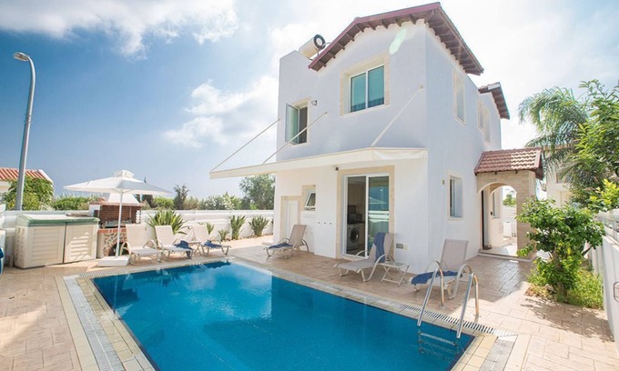 Pernera Cottage | Protaras Katerina Villa KV60 - a villa that sleeps 7 guests in 3 bedrooms