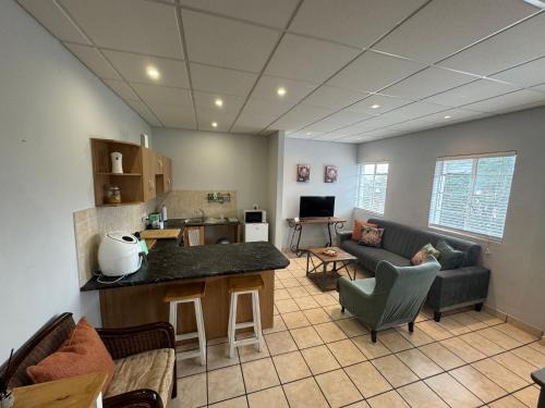 Paarl Apartment | Protea