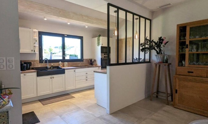 St.-Remy-de-Provence House | Provencal House with Swimming Pool at the foot of the Alpilles