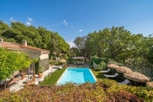 Vernegues House | Provencal bastide with heated pool near Alpilles and Luberon