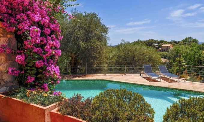 Speracedes Villa | Provencal Farmhouse With Pool