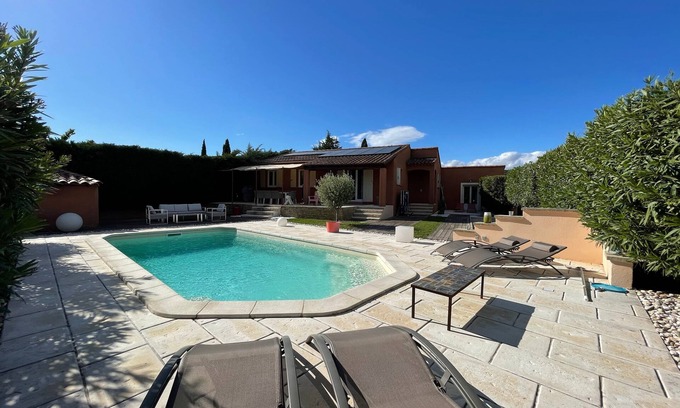 Castillon-du-Gard House | Provencal villa in the vineyards /150m2 /Swimming pool /3 bedrooms /3 bathrooms