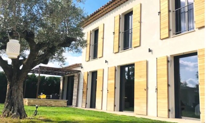 Puyricard House | Provencal villa 10 minutes from downtown Aix-en-Provence.