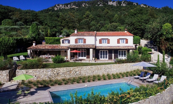 Le Bar-sur-Loup House | Provencal villa located in serene setting with panoramic views, sleeps 12