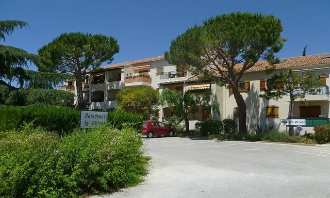 Saint-Cyr-sur-Mer Apartment | Provence Village 460.4