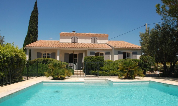 Gigondas House | Provence ideally located in the middle of vineyards, single storey villa 8 pers.