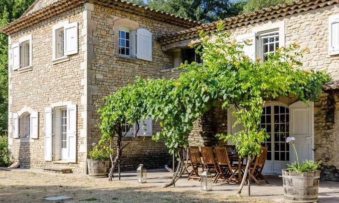Saignon House | Provence Pines – peaceful and affordable Luberon home