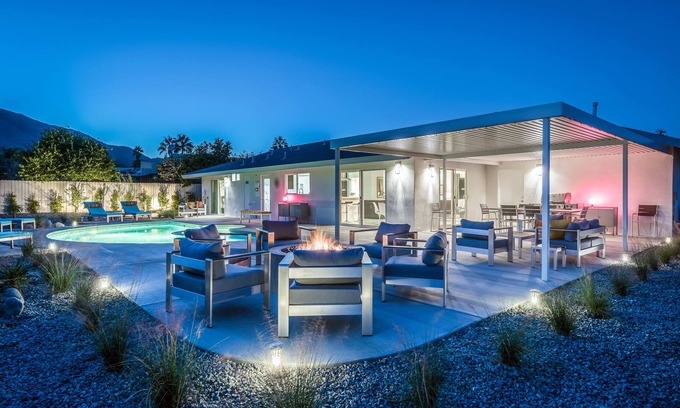 Racquet Club Estates House | PS Flamingo: Modern, Comfortable Meets Charm and Whimsy!