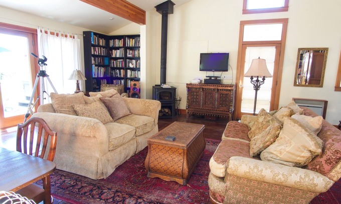 Point Reyes Station Cottage | Pt Reyes Cottage Retreat at the Bay