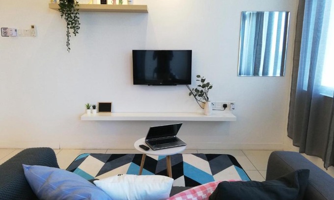 Bandar Puchong Jaya Apartment | Puchong Skypod Residence, 1-4pax unit, Walking Distance to IOI Mall, 10min Drive to Sunway
