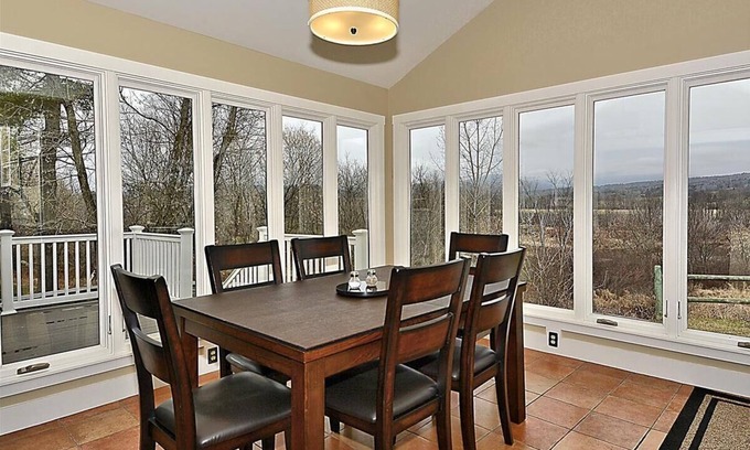 Stowe House | Pucker Street: 2 br, fireplace, a/c, deck, direct Mansfield views!