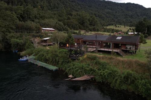 Pucon Cabin | Pucontours River Lodge
