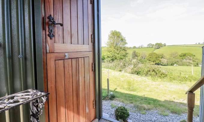 Brazzacott House | Puddle Duck Shepherds Hut