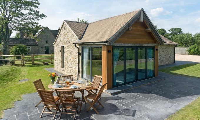 Frome House | Puddledock Piggery
