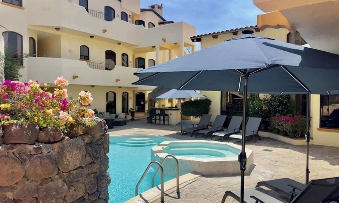 Playas de Rosarito Apartment | Puerto Nuevo Surf Casita las Palmas 1 BR with pool