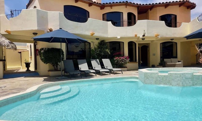 Playas de Rosarito Apartment | Puerto Nuevo Surf Casita Sonrisa 1 BR with pool