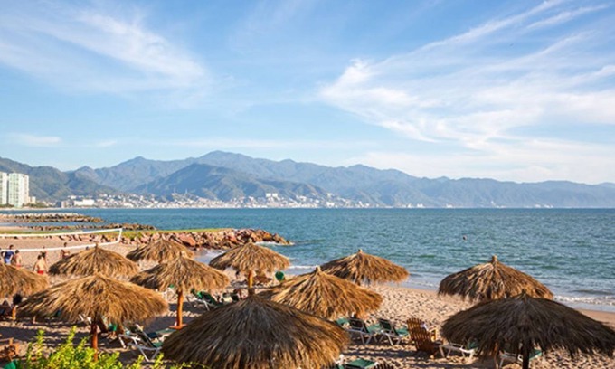 Isla Iguana Resort | Puerto Vallarta – Mayan Palace
