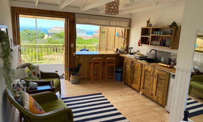Wilderness Beach Apartment | PuffFish Loft