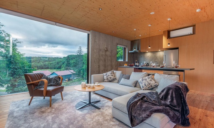 Hirafu House | Puffin by H2 Life
