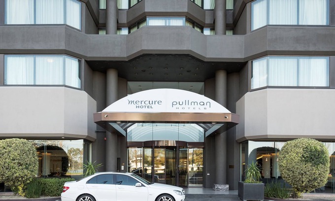 Melbourne Hotel | Pullman Melbourne Albert Park