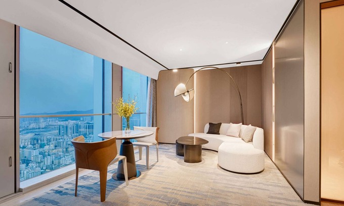 Longhua District Hotel | Pullman Shenzhen North