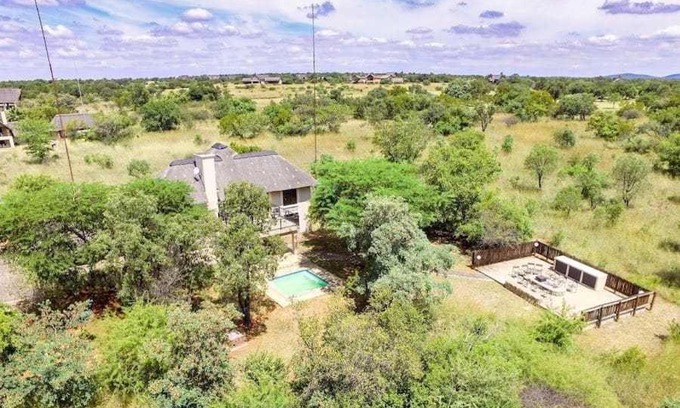 Leeupoort House | Pumba's Place Zebula 6 Bedroom House