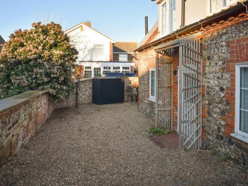 Burnham Deepdale House | Pump Cottage