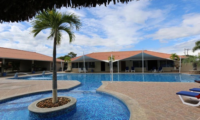 Pajonal Apartment | Punta Chame Club and Resort Poolside apartment