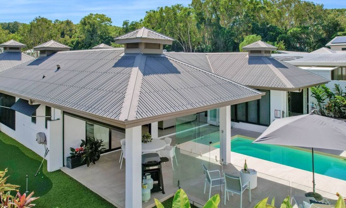 Palm Cove Villa | Pura Villa - Luxury Pavilion-Style Home with Private Pool in Palm Cove