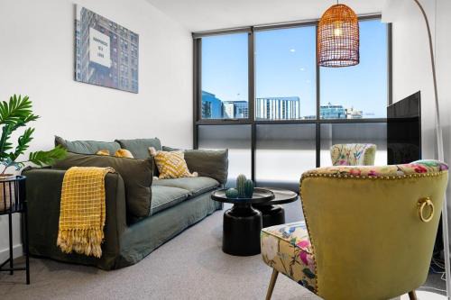 Adelaide Central Business District Apartment | Pure Luxury Modern CBD 1BR Apt ChinaTown Carpark