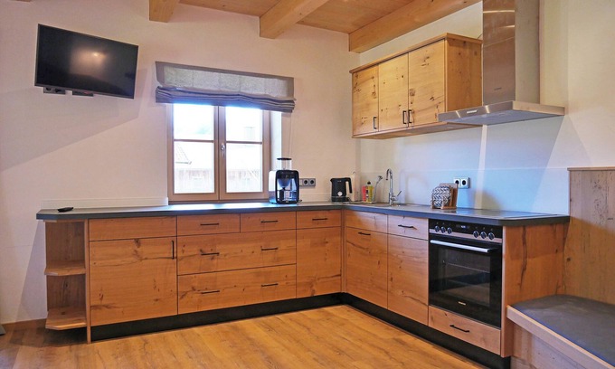 Hohenreuth Apartment | Pure relaxation in the Almbach vacation apartment: enjoyment of nature and coziness combined