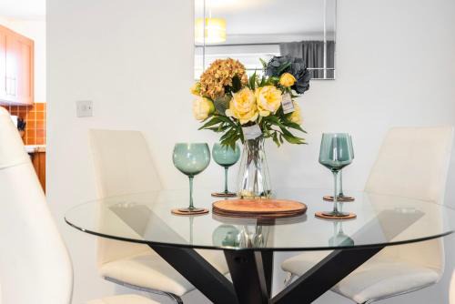 Purfleet Apartment | Purfleet, Grays - Cosy 2bd Apartment Lakeside