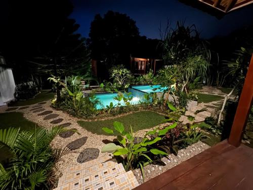 Jungut Batu Hotel | Puri Sari Villas, Restaurant and Bar