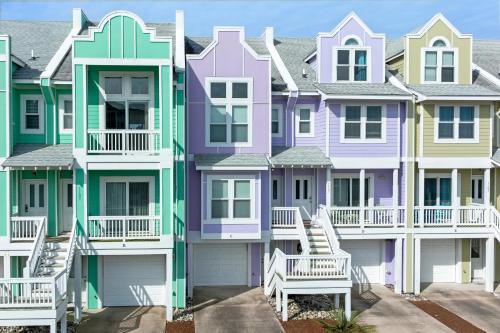 Bermuda Bay House | Purple Pearl