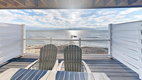 Put-in-Bay House | Put-in-Bay Waterfront Condo #105