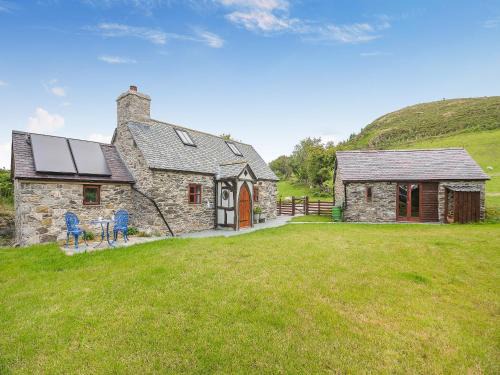 Abergele House | Pyllau Gleision