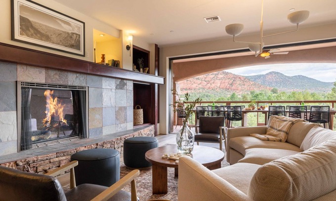 West Sedona Cottage | Pyramid by Avantstay Luxe Sedona Mansion w/Views, 7mins to Downtown