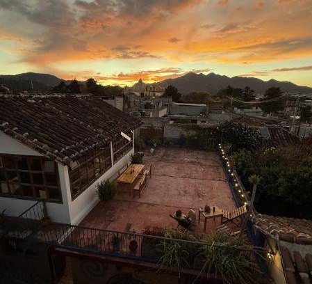 Del Cerrillo House | Qhia coliving