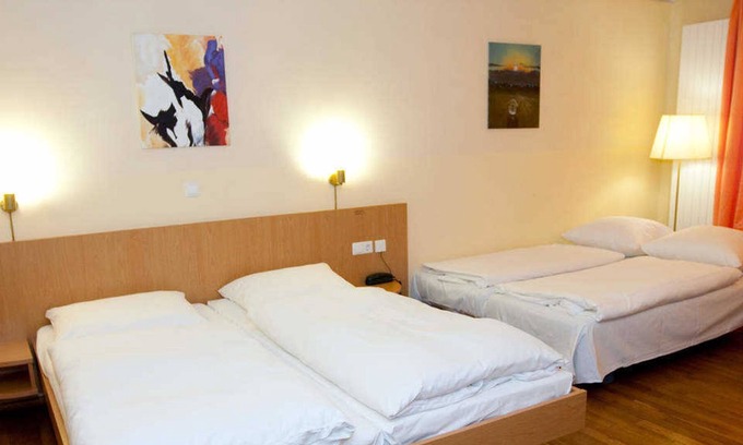 Zahringen Hotel | Quadruple room with toilet and shower - Hotel Classic