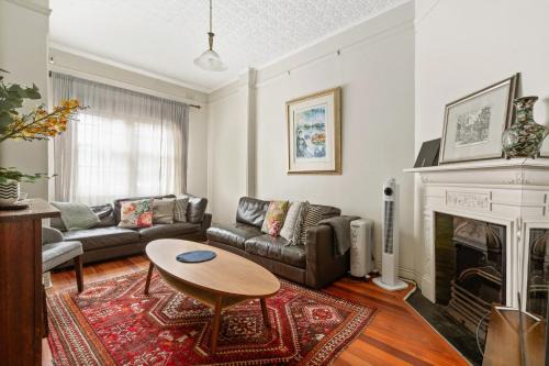 Millers Point House | Quaint 3-Bed Heritage Home in the Heart of Sydney