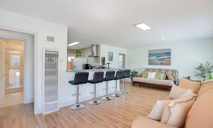 Goleta House | Quaint 3-bedroom house in Goleta for a relaxing getaway