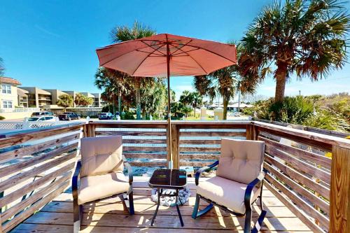 Vilano Beach House | Quaint Beach View St Aug Home - Lasolas