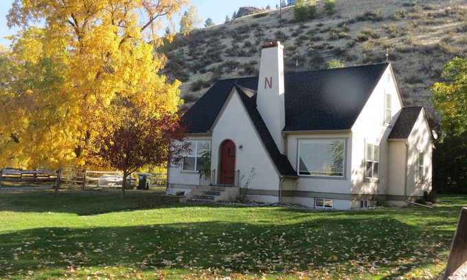 Grantsdale House | Quaint Country Stucco House on Bitterroot River on 2400 Acres of Private Land