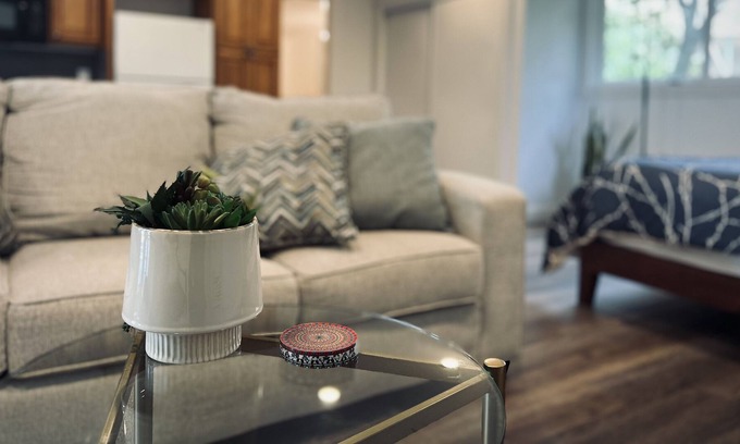 Belmont Apartment | Quaint Getaway in Belmont Hills