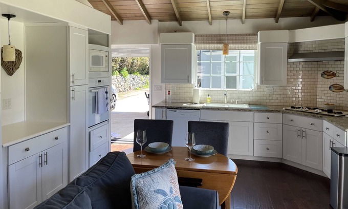 Del Mar Cottage | Quaint Guest House in Del Mar, CA