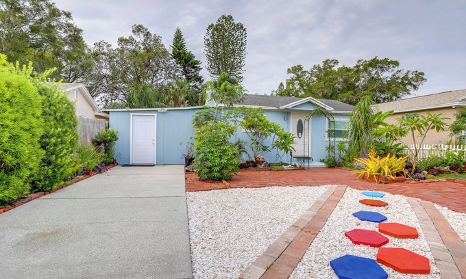 St. Petersburg - Clearwater Cottage | Quaint Jungle Hideaway Near Downtown St. Pete