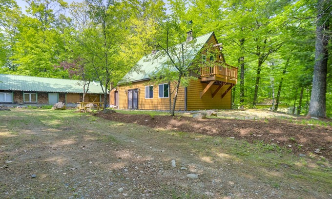 Naples Cottage | Quaint Naples Cottage: Walk to Trickey Pond & Cove