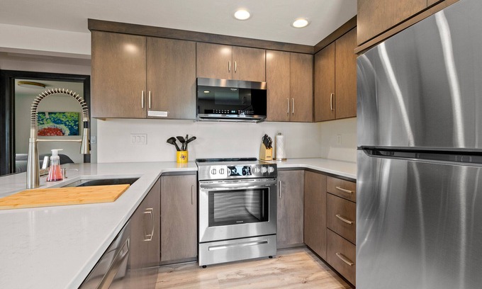 Sturgeon Bay House | Quaint Sevastopol Home, Dog Friendly: 57 Gateway Getaway