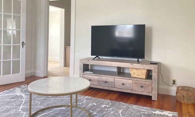 Wakefield Apartment | Quaint/Spacious 2 Bedroom Condo with free parking