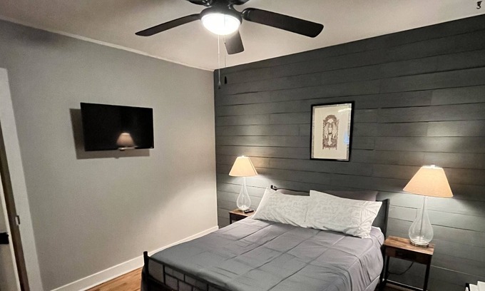 Bearsville Cottage | Quaint Woodstock Cottage